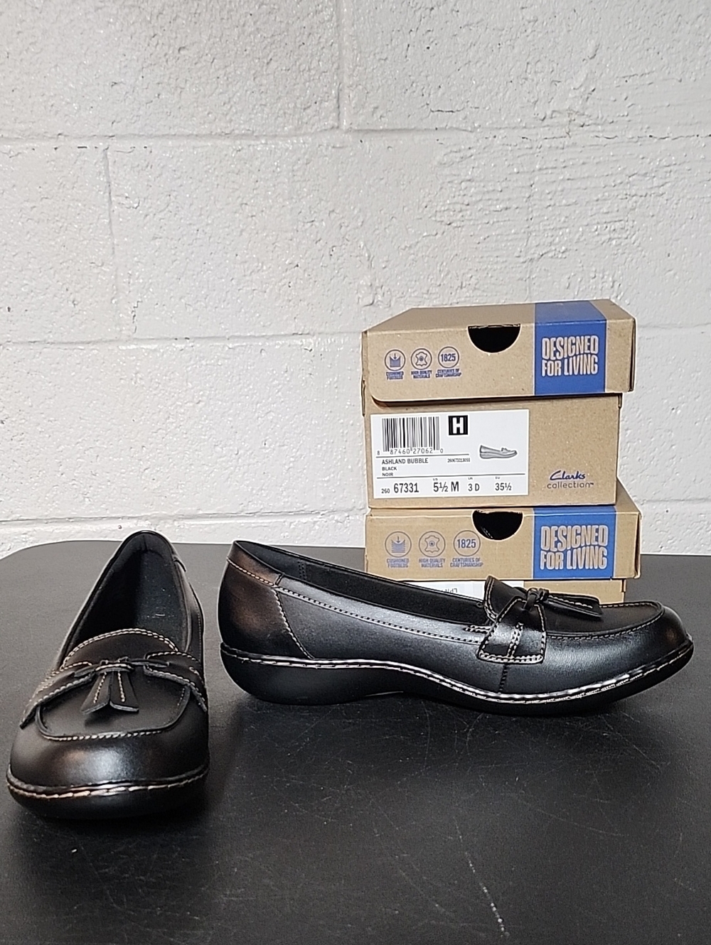 Clarks Ashland Bubble Black Leather Tassel Loafers for Women